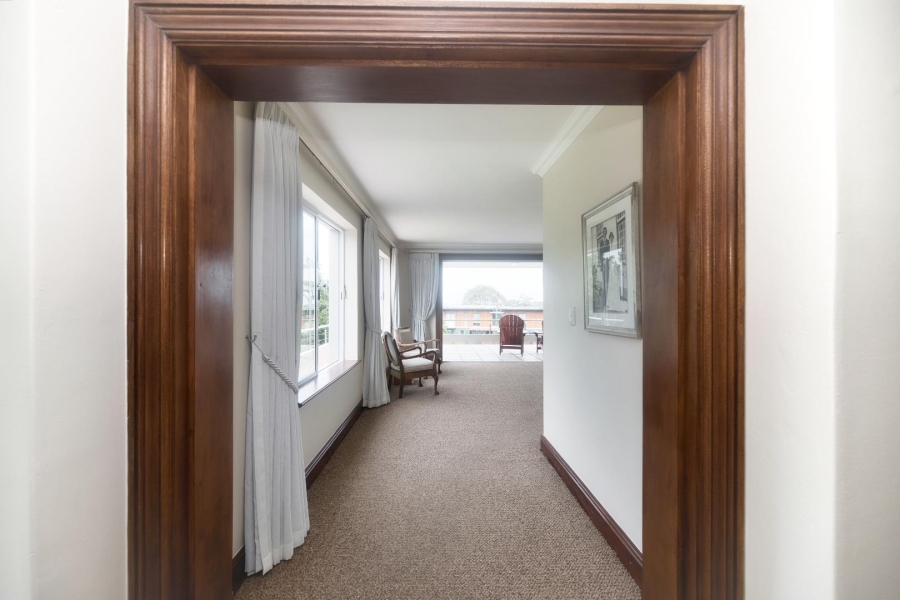 5 Bedroom Property for Sale in Fernkloof Estate Western Cape